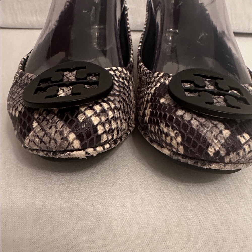 Tory Burch Black & Cream Snake Pattern Ballet Flats Roccia Snake Python Womens 6 - Picture 8 of 15